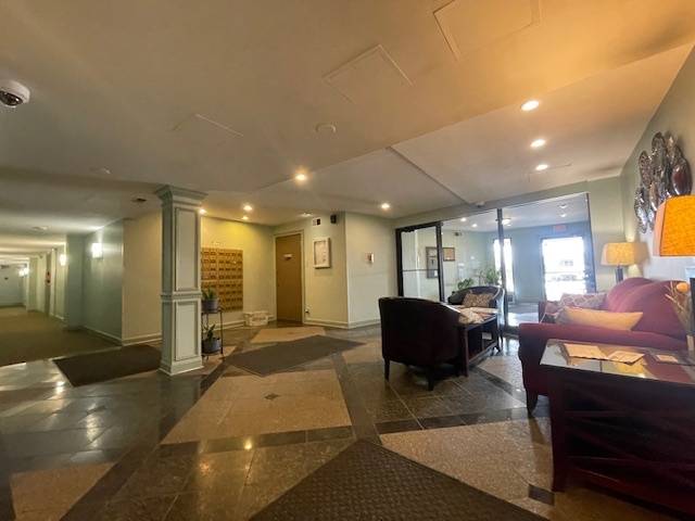 Elk Grove Village, IL 60007,700 Perrie DR #416