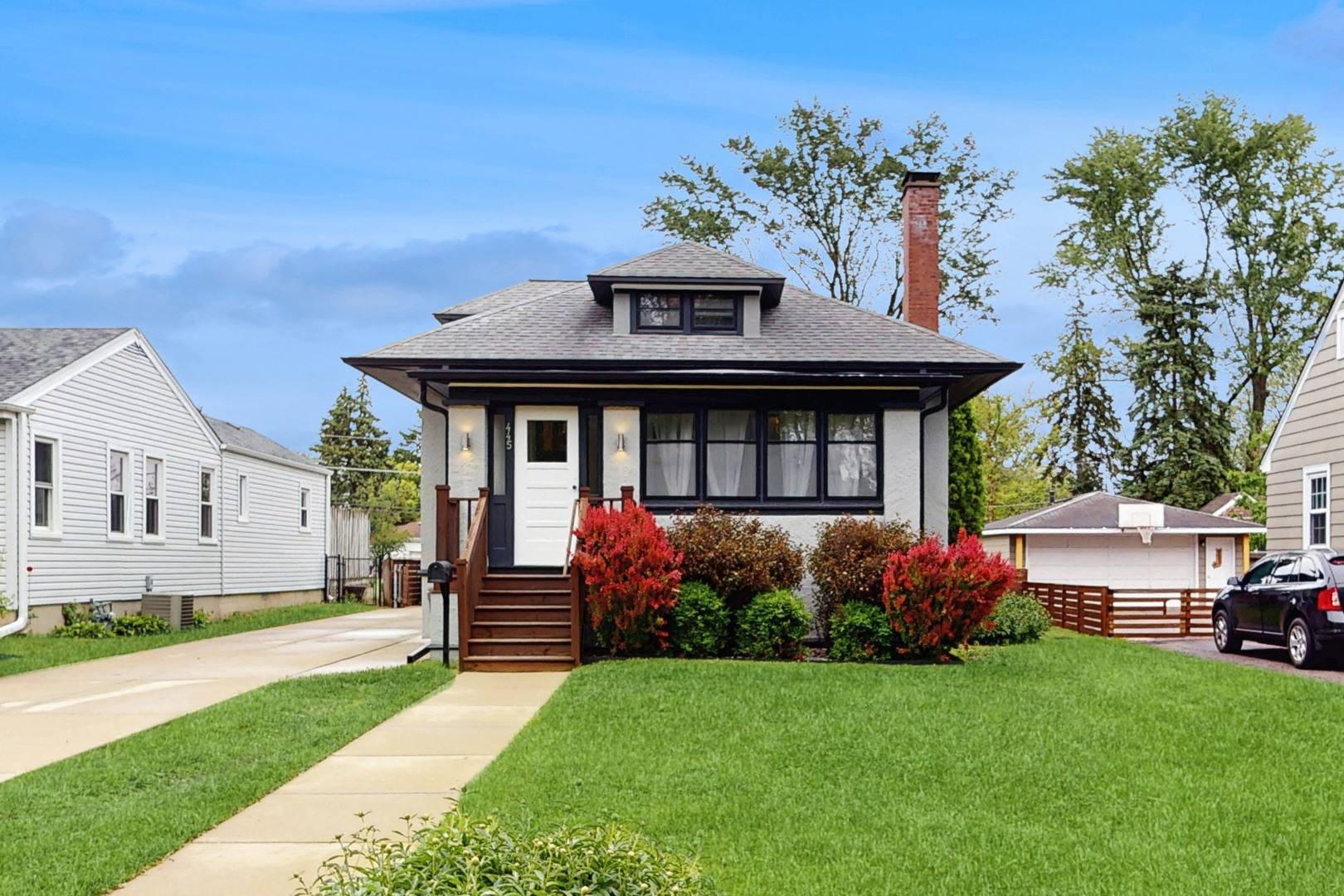 445 S Cornell AVE, Villa Park, IL 60181