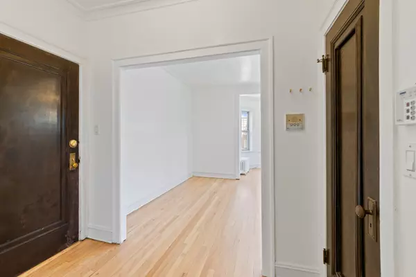 Oak Park, IL 60304,847 S HUMPHREY AVE #3