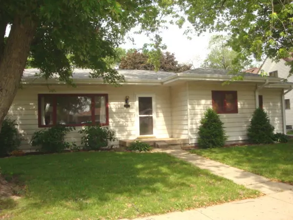 205 S Fifth ST, Cissna Park, IL 60924