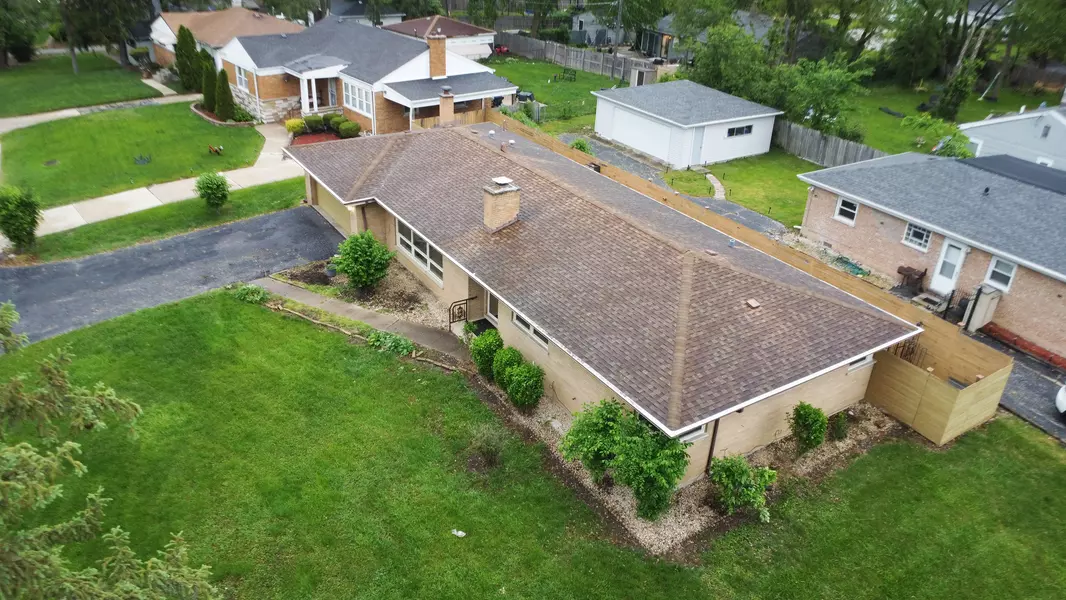 17315 Bryant LN, Hazel Crest, IL 60429