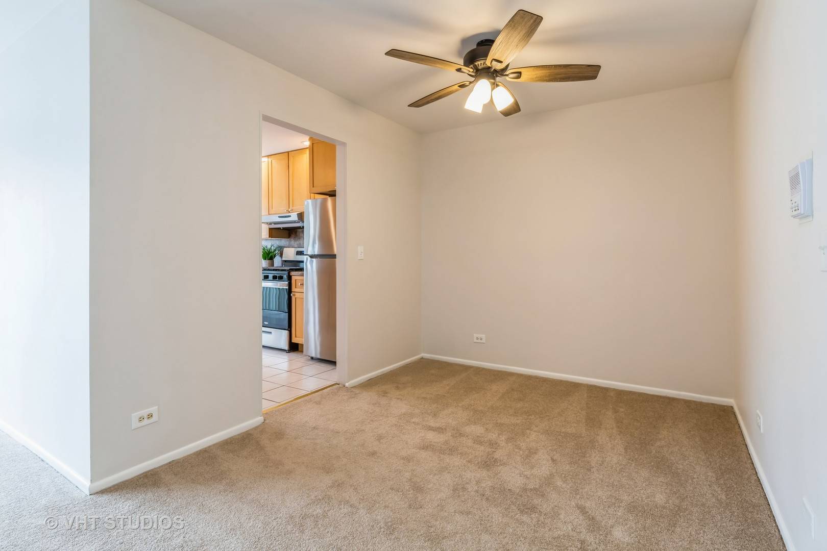 Schaumburg, IL 60193,261 Driftwood LN #A2