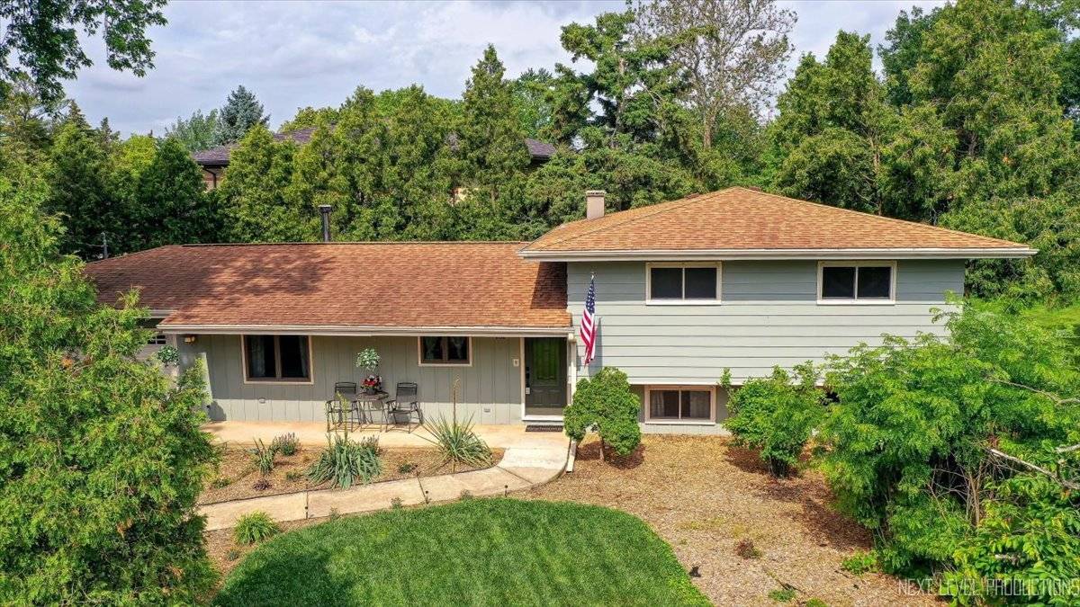 8132 Fairmount AVE, Downers Grove, IL 60516