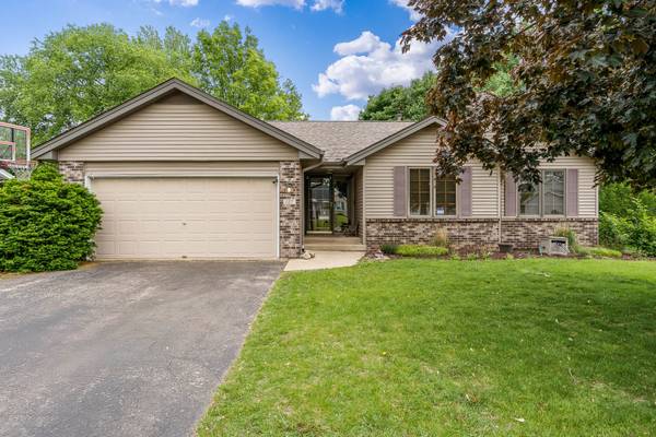 127 Pinecroft LN, Rockton, IL 61072