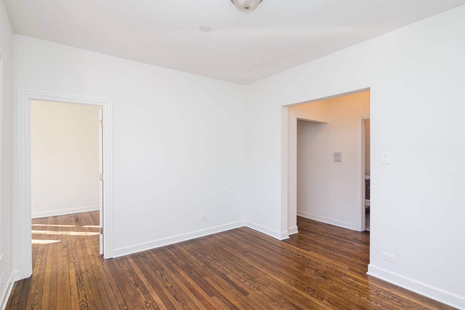 Chicago, IL 60626,6589 N Lakewood AVE #2