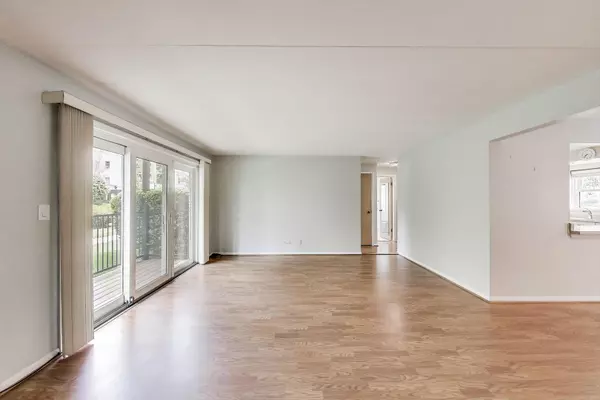 Chicago, IL 60631,6478 N Northwest HWY #1