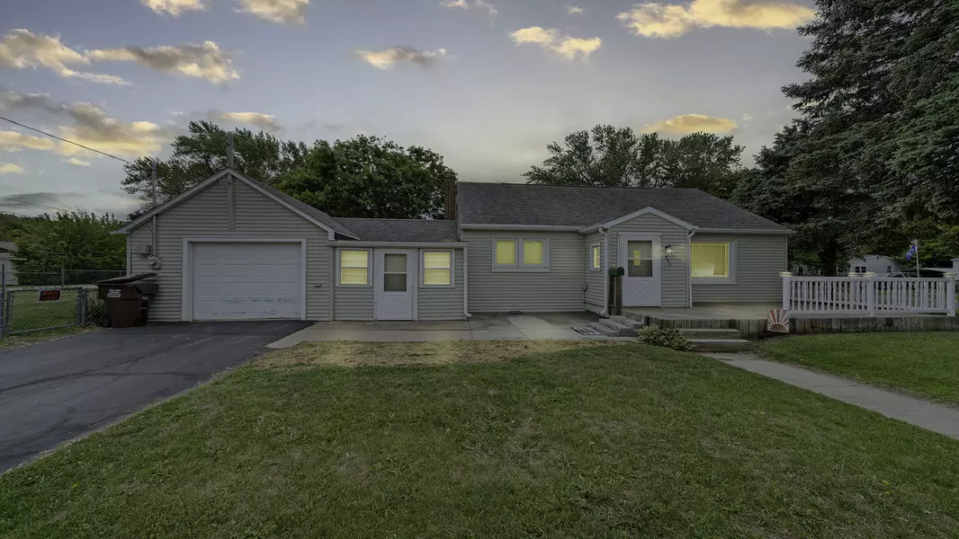 450 Gayton AVE, South Beloit, IL 61080