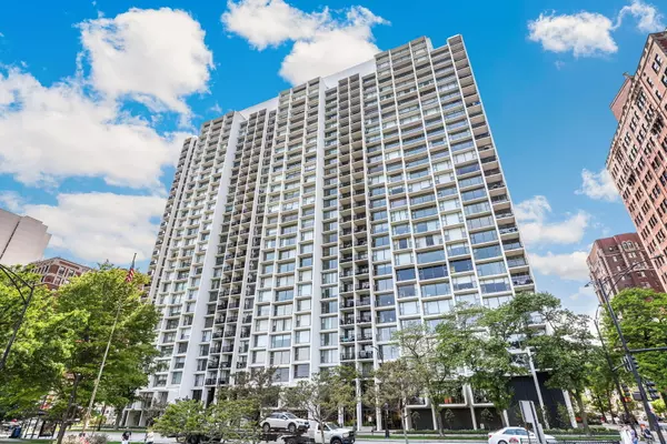 3200 N Lake Shore DR #2905, Chicago, IL 60657