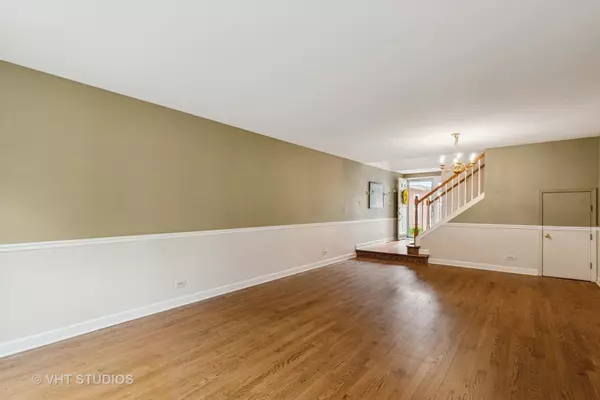 Vernon Hills, IL 60061,818 Kalamazoo CIR