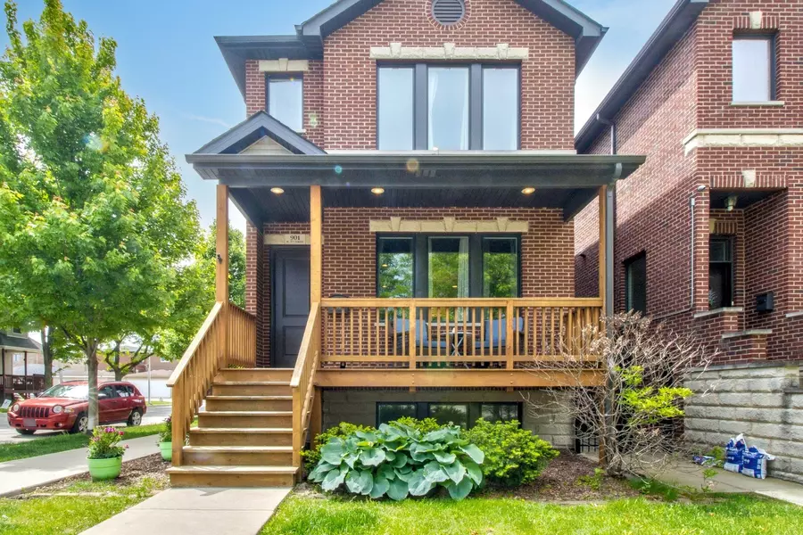 901 W 37TH ST, Chicago, IL 60609