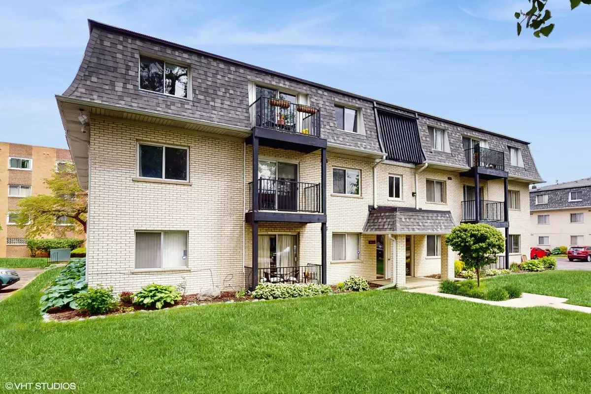 Oak Lawn, IL 60453,9621 S Karlov AVE #303