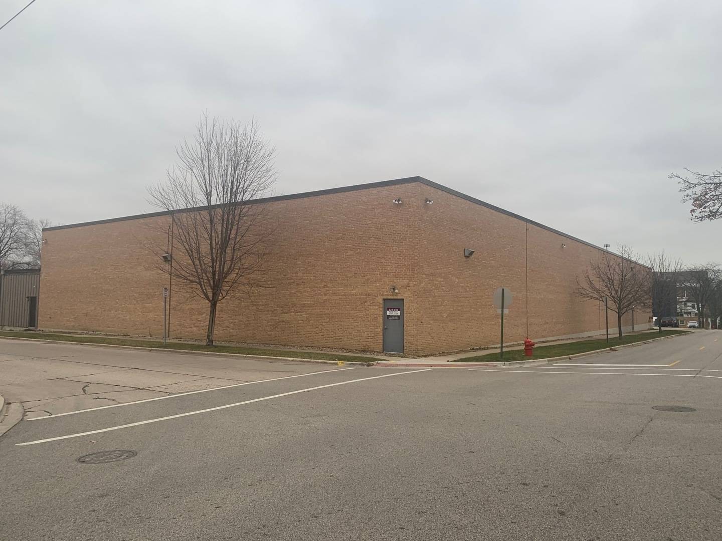 Libertyville, IL 60048,410 E Church ST