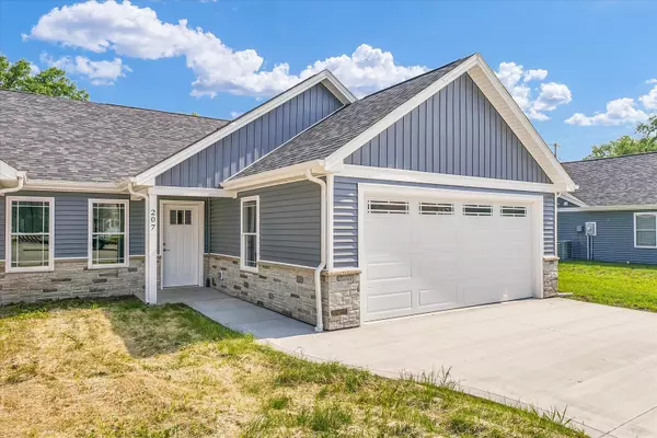 Fisher, IL 61843,207 E Fairfield ST