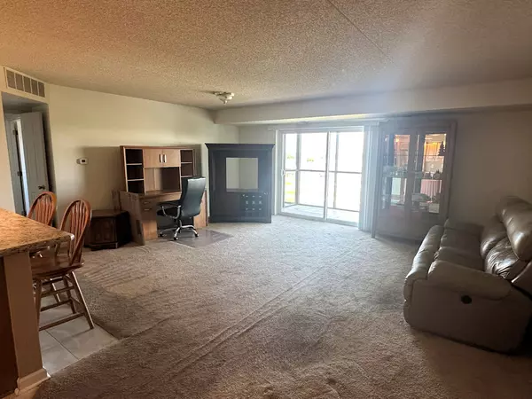Rochelle, IL 61068,1133 N 7th ST #806