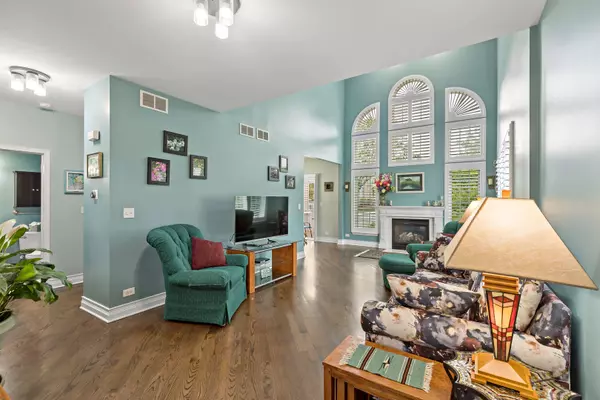 Orland Park, IL 60467,18120 Waterside CIR #18120