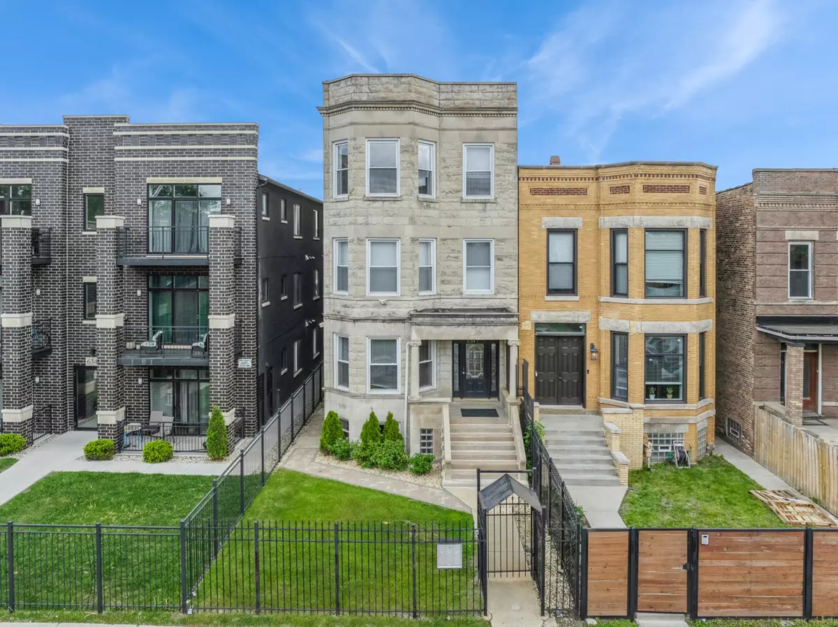 Chicago, IL 60637,6347 S Drexel AVE