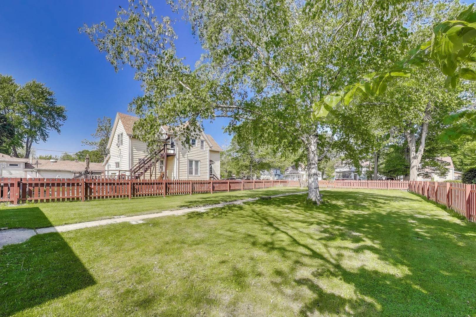 Zion, IL 60099,3104 Elizabeth AVE