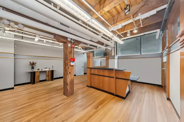 Chicago, IL 60654,368 W Huron ST #G