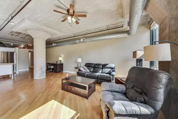 Chicago, IL 60654,411 W Ontario ST #427