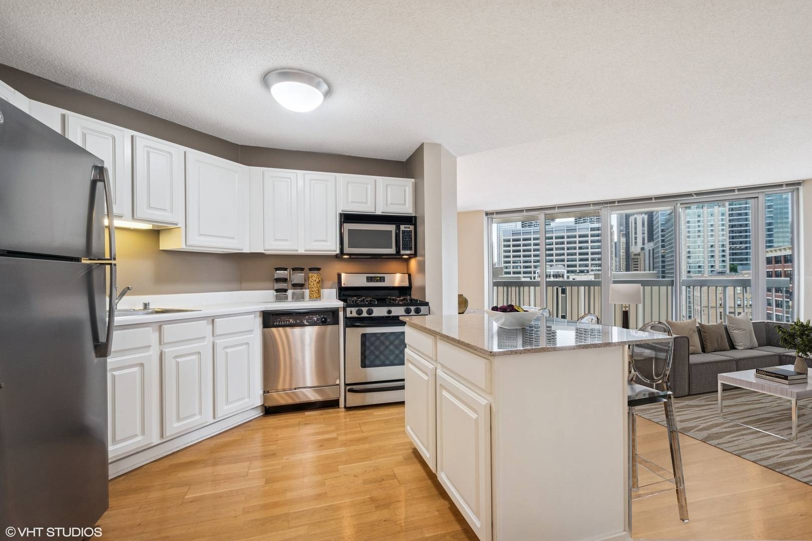 Chicago, IL 60654,545 N Dearborn ST #1310
