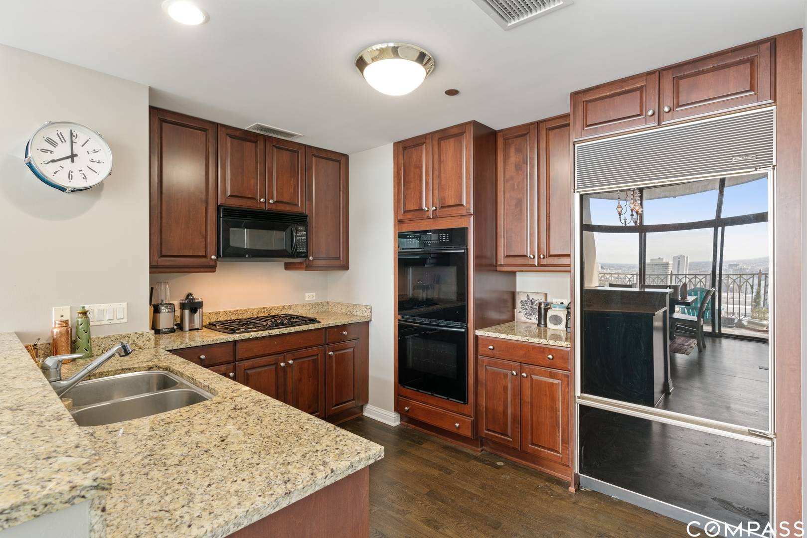 Chicago, IL 60611,21 E Huron ST #3301