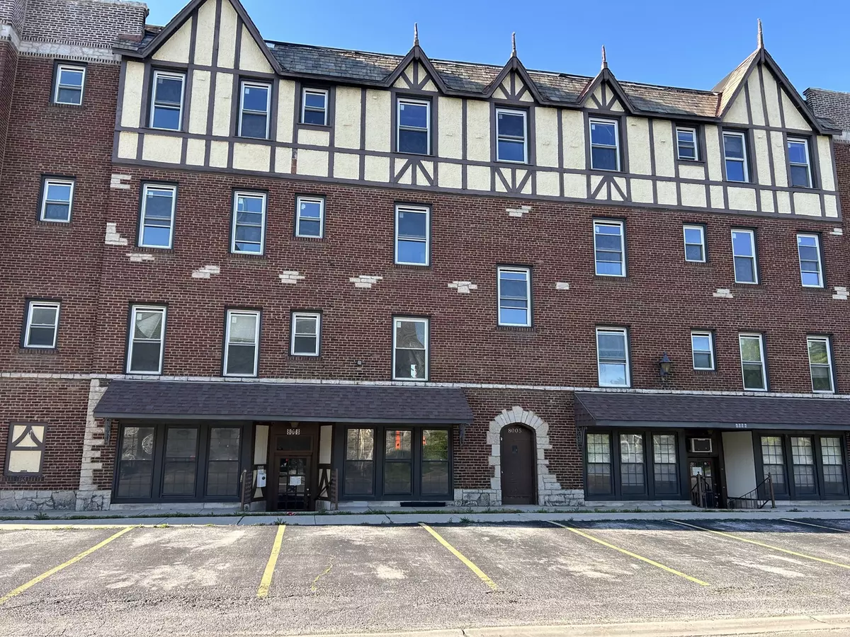 Riverside, IL 60546,8001 Edgewater RD