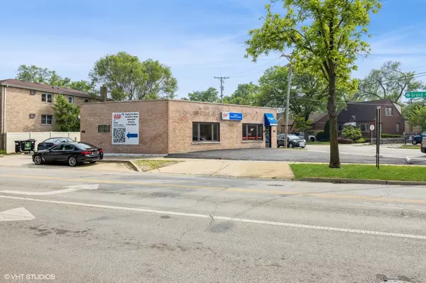 Brookfield, IL 60513,3100 Grand BLVD