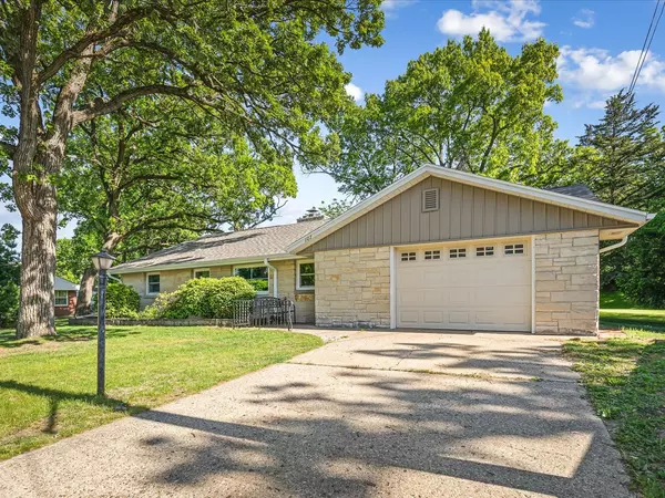 Loves Park, IL 61111,107 Doresella ST