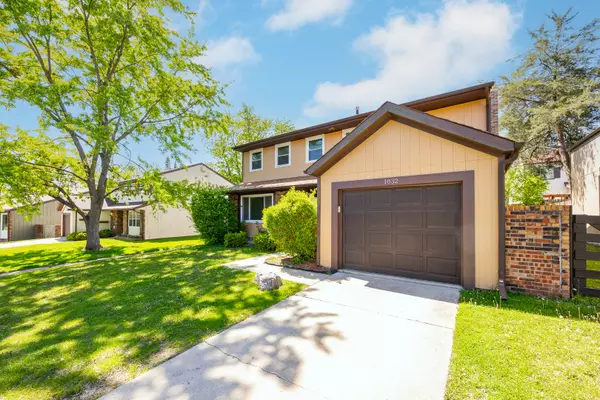 Darien, IL 60561,1032 Hinswood DR