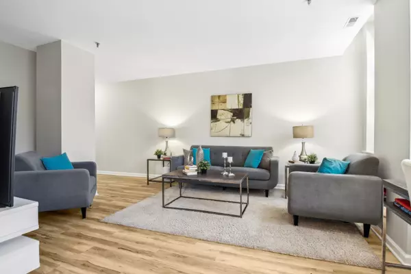 Chicago, IL 60605,740 S Federal ST #804