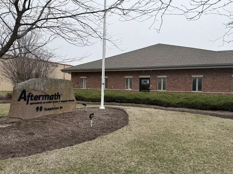 90 Templeton DR, Oswego, IL 60543