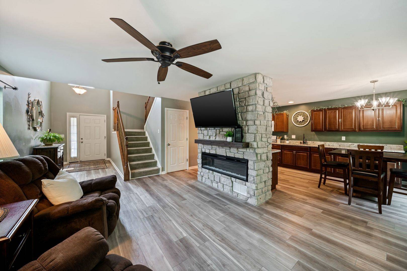Fox Lake, IL 60020,7112 Mulligan CT