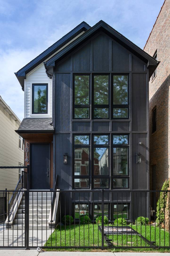 1514 W Superior ST, Chicago, IL 60642