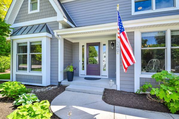 Batavia, IL 60510,1240 Creek LN