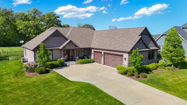 Yorkville, IL 60560,5949 Whitetail Ridge DR