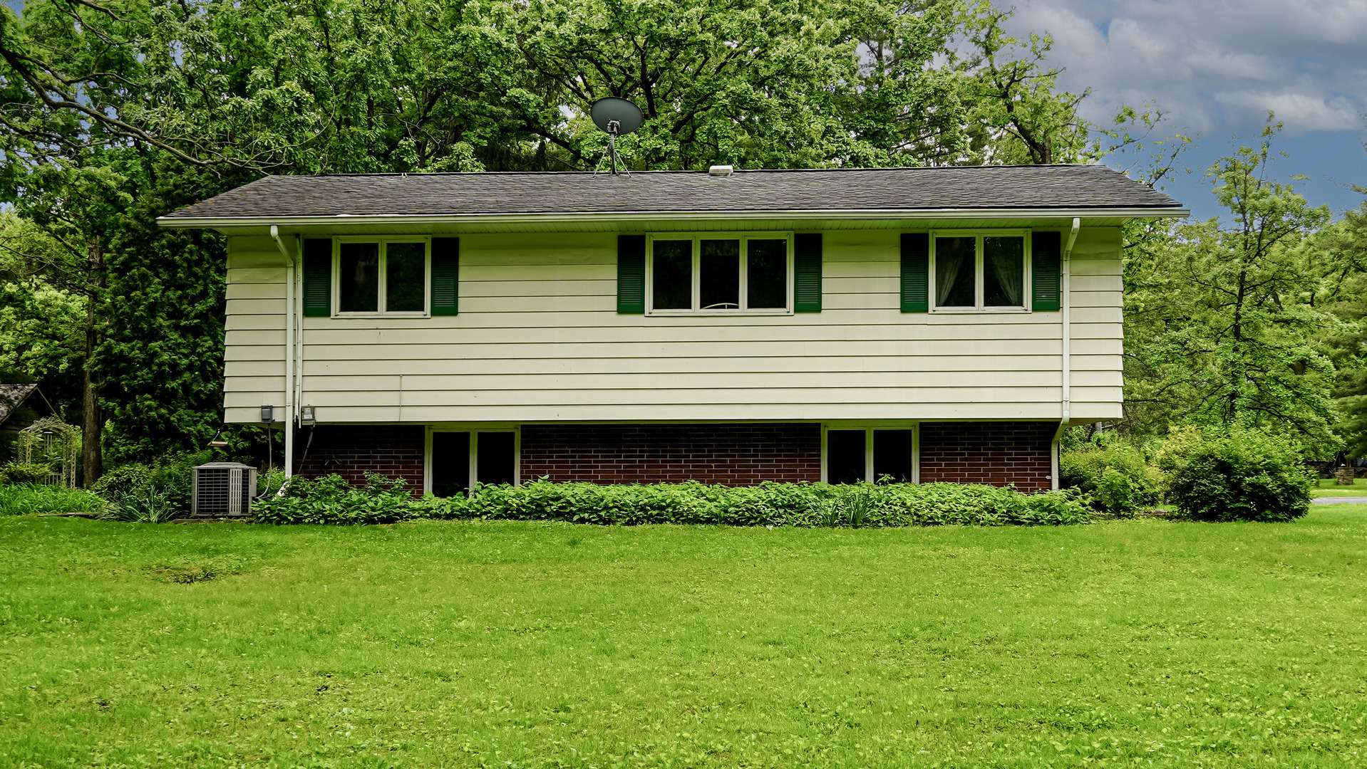 Crete, IL 60417,Address not disclosed