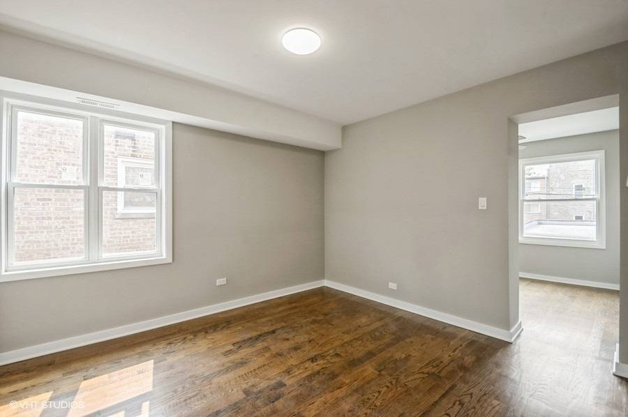 Chicago, IL 60625,2553 W SUMMERDALE ST #2E