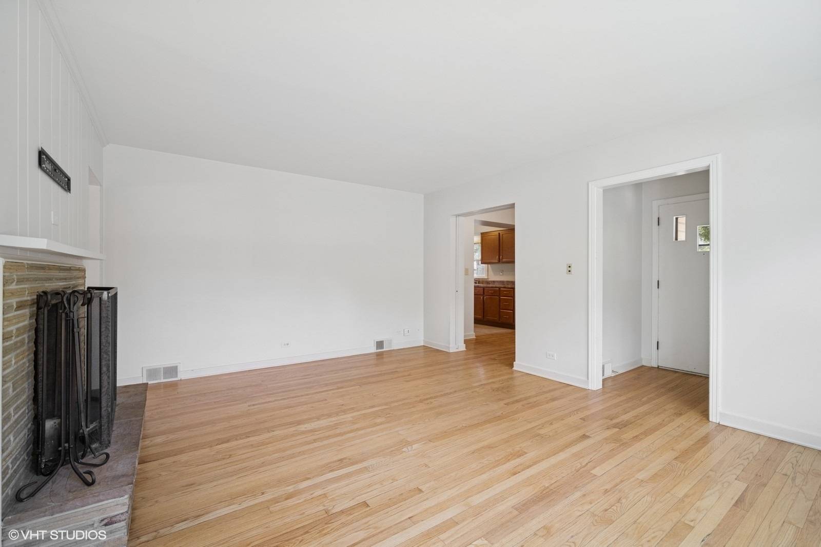Highland Park, IL 60035,853 Driscoll CT