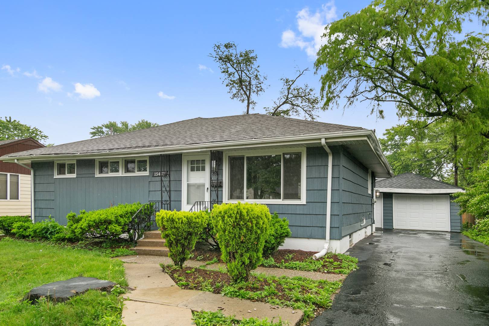 South Holland, IL 60473,15439 Cherry ST