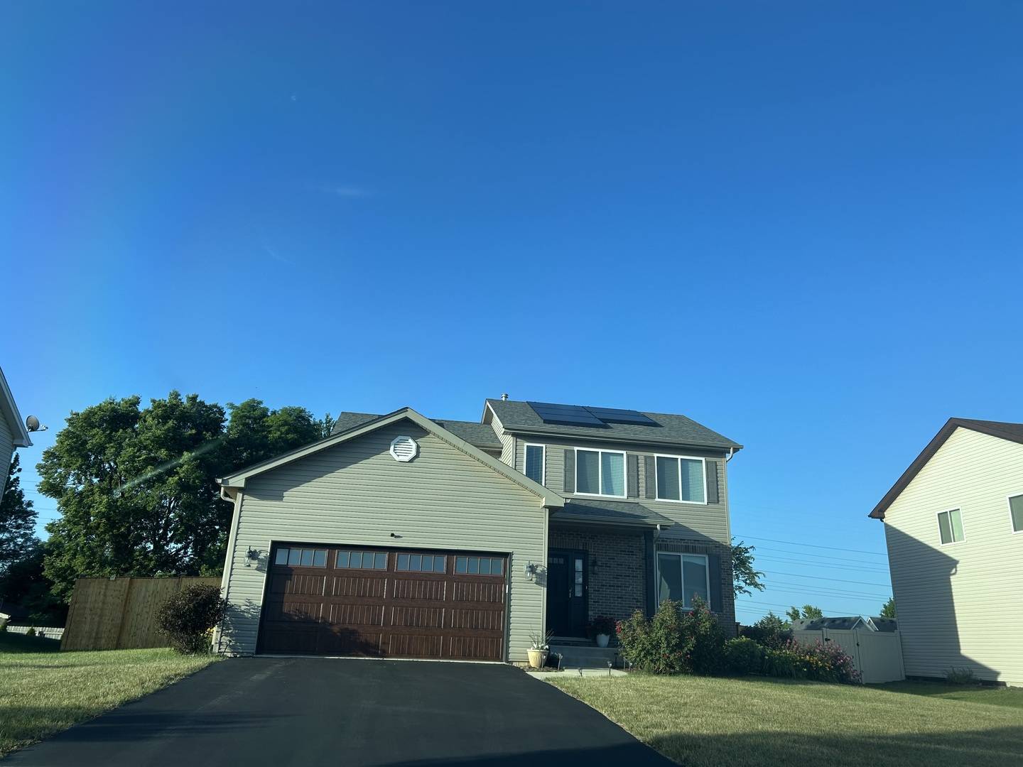 615 Camellia AVE, Aurora, IL 60505