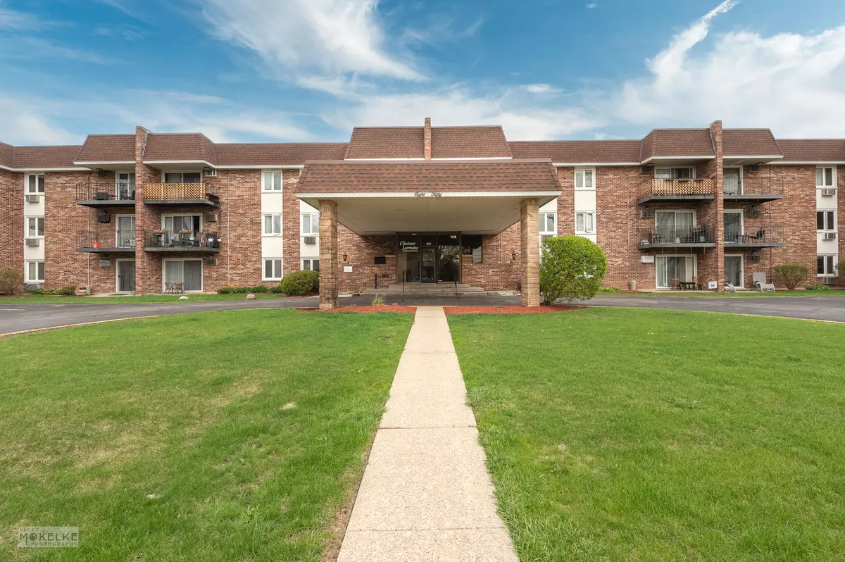 Wheaton, IL 60189,850 S Lorraine RD #1A