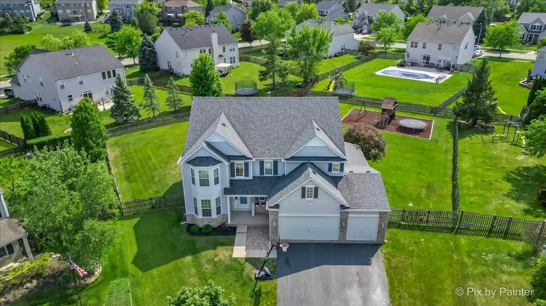 3527 Ridge CIR, Carpentersville, IL 60110