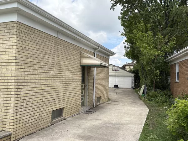 Westchester, IL 60154,11138 SHAW ST