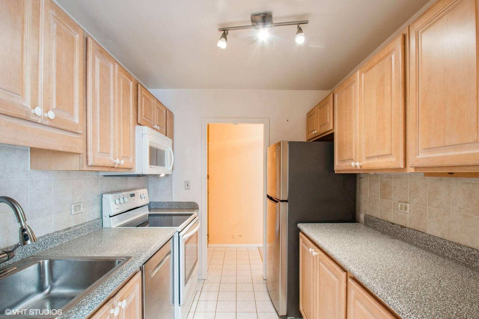Chicago, IL 60610,1360 N Sandburg TER #901C