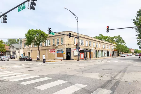 7451 S Yates BLVD, Chicago, IL 60649