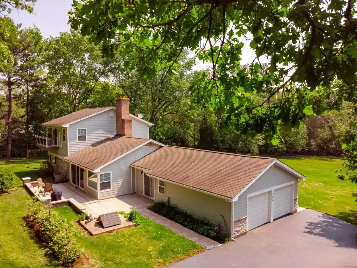 Inverness, IL 60067,1762 W Palatine RD