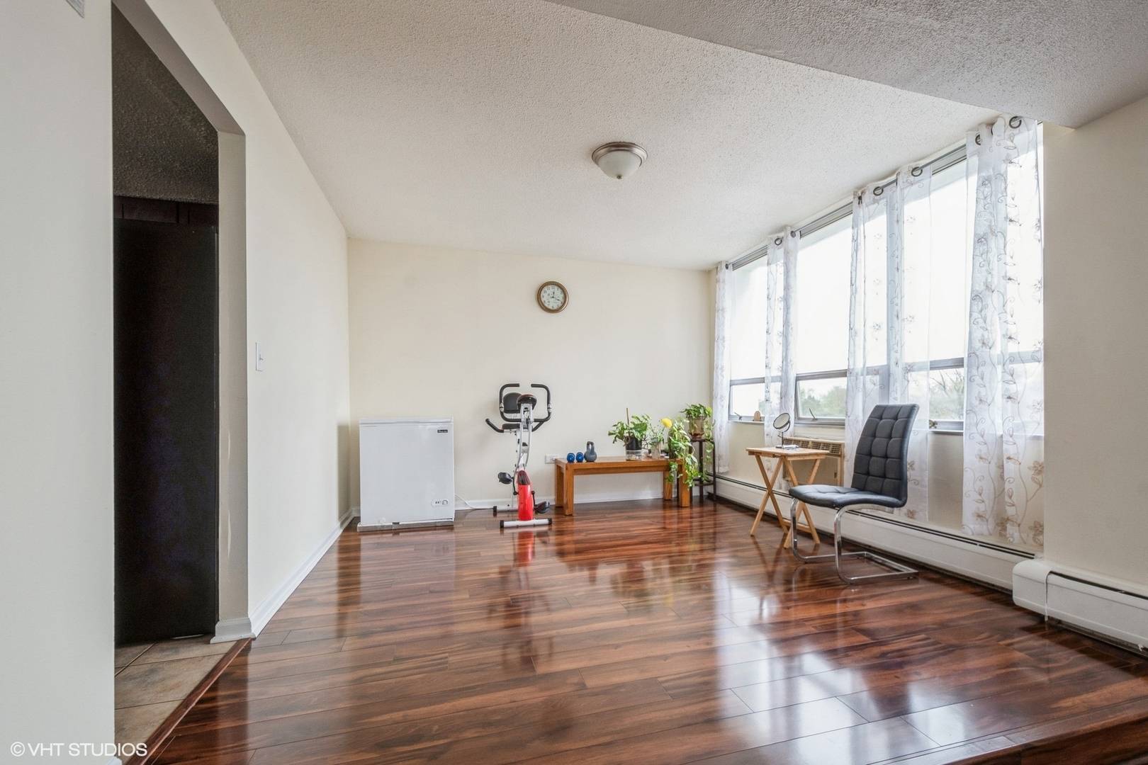 Niles, IL 60714,8801 W Golf RD #5B