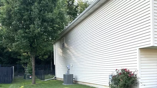 Bloomington, IL 61705,3905 Shasta DR