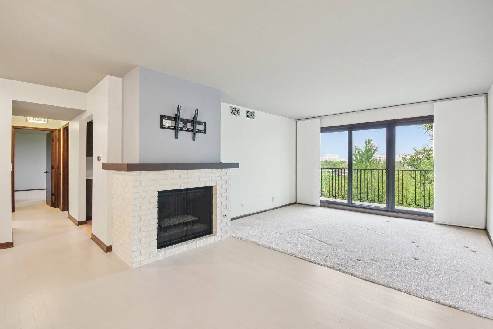 Oakbrook Terrace, IL 60181,1S150 Spring RD #5F