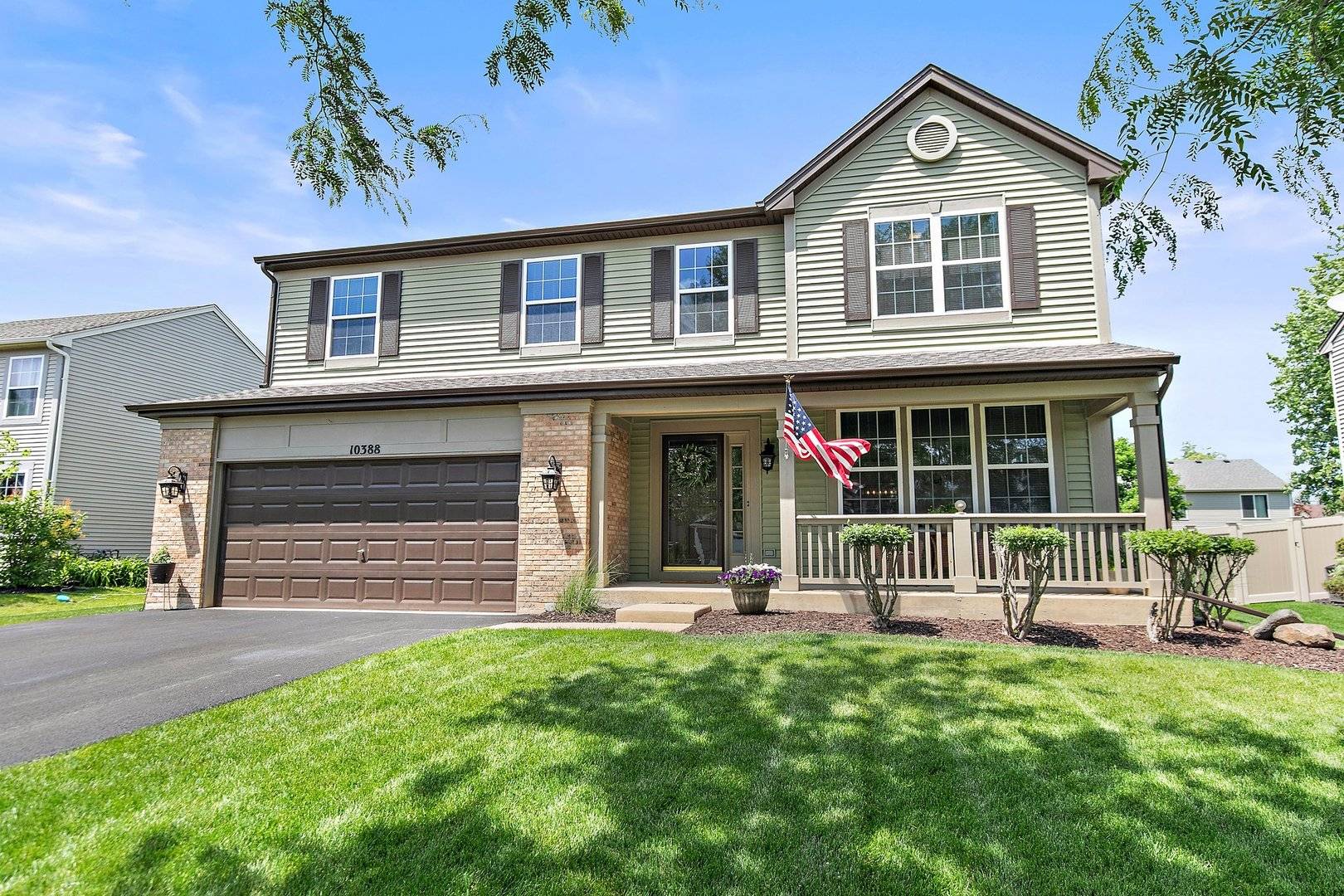 10388 Oxford DR, Huntley, IL 60142